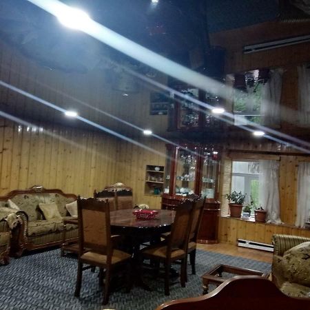 Guest House Tavaduri Mestia Exterior photo