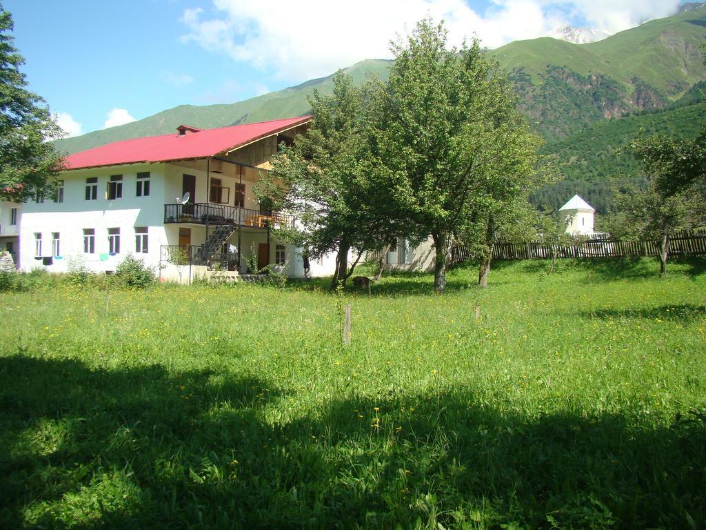 Guest House Tavaduri Mestia Exterior photo